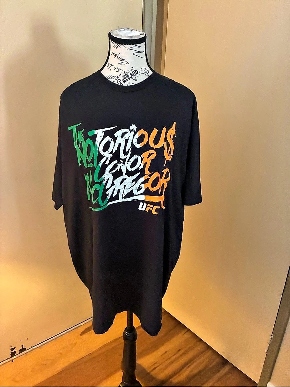 UFC Conor McGregor The Notorious T-Shirt Black & Green 2XL